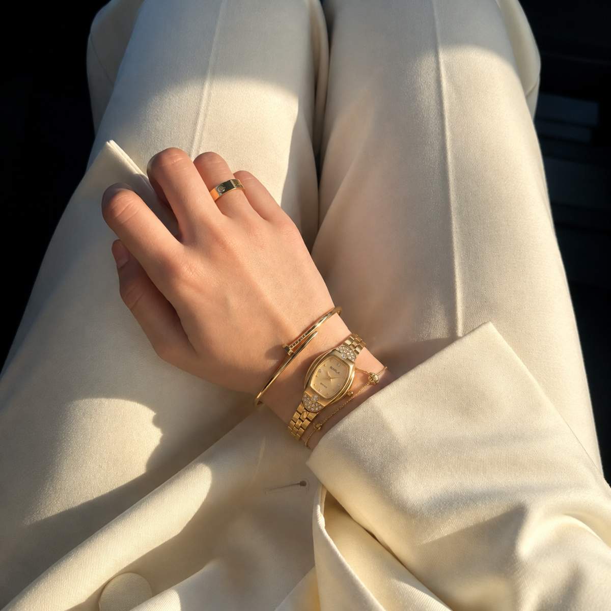 Trocadéro Watch Gold, women's watch in Gold by Aurielle Milano, image 8
