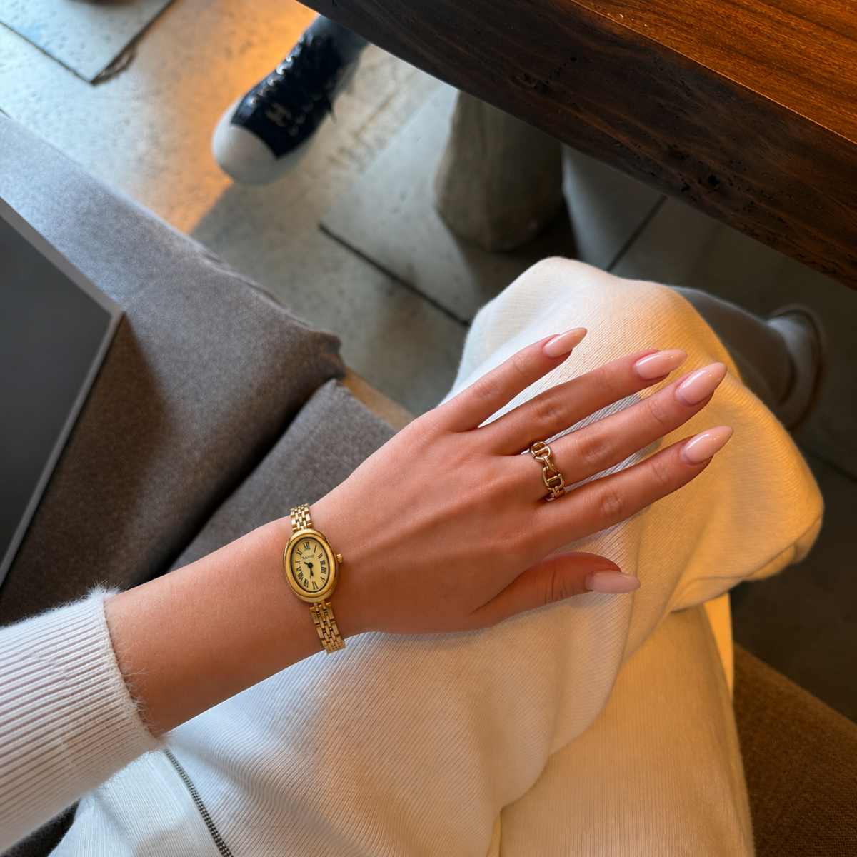Opéra Watch Gold, women's watch in Gold by Aurielle Milano, image 9